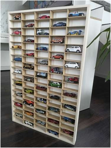 Houten speelgoedauto plank - perfect voor het organiseren van speelgoedauto's